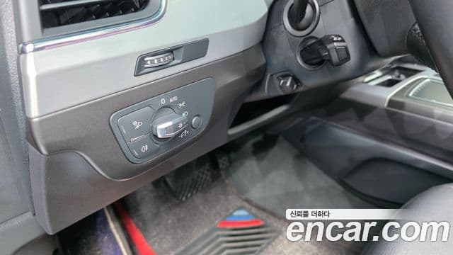 Audi Q7 2019 — Şəkil 16/20
