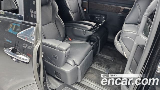 Toyota Alphard 2025 — ფოტო 12/20