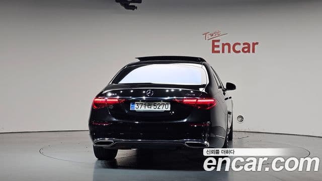 Mercedes-Benz S-Class 2021 — Photo 15/40