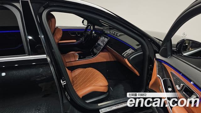 Mercedes-Benz S-Class 2021 — Photo 24/40