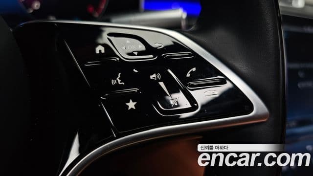 Mercedes-Benz S-Class 2021 — Photo 17/40