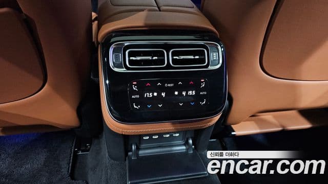 Mercedes-Benz S-Class 2021 — Photo 37/40