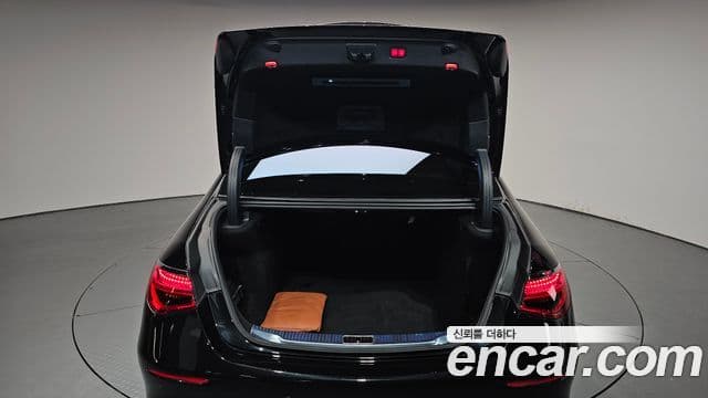Mercedes-Benz S-Class 2021 — Photo 40/40