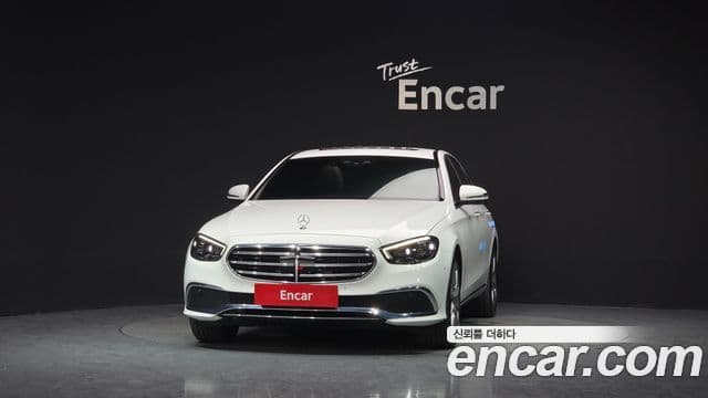 Mercedes-Benz E-Class 2022 — Фото 2/20