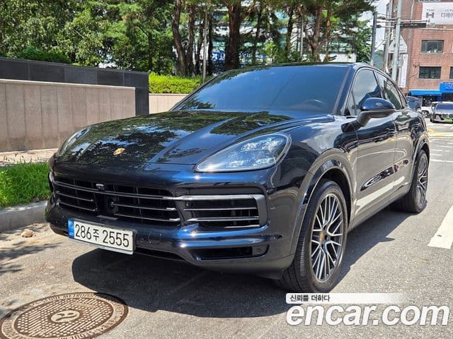 Porsche Cayenne 2021 — ფოტო 1/20