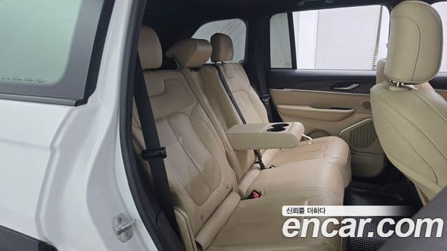 Jeep Grand Cherokee 2023 — Фото 11/20