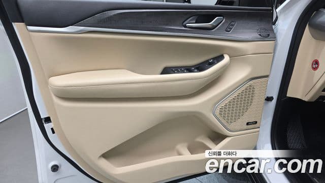 Jeep Grand Cherokee 2023 — Şəkil 32/32