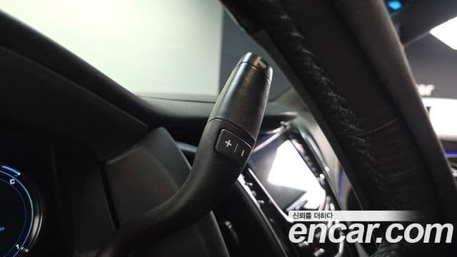 Cadillac Escalade 2019 — Şəkil 9/20