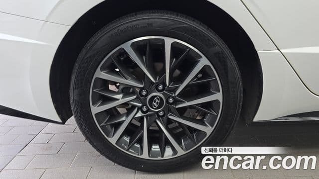 Hyundai Sonata 2019 — ფოტო 4/20