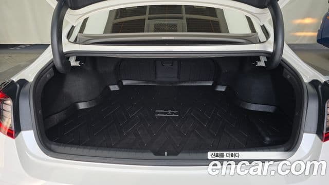 Hyundai Sonata 2019 — ფოტო 19/20