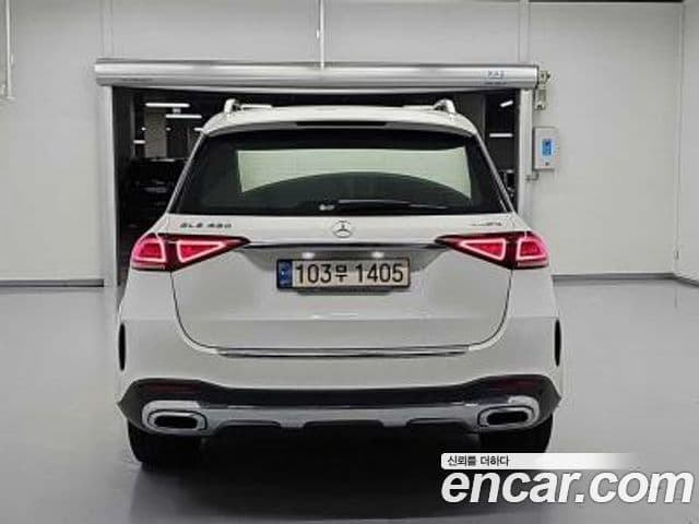 Mercedes-Benz GLE-Class 2021 — ფოტო 11/20