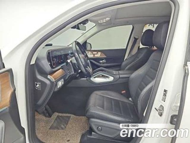 Mercedes-Benz GLE-Class 2021 — ფოტო 5/20
