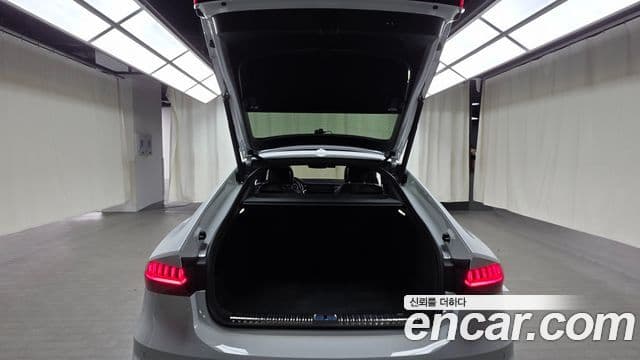 Audi A7 2021 — Şəkil 15/20