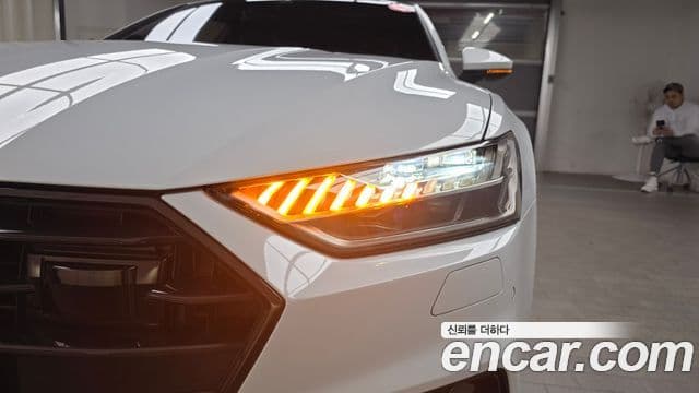 Audi A7 2021 — Photo 8/32