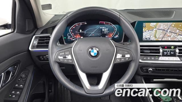 BMW 3 Series 2021 — фото 14 из 20