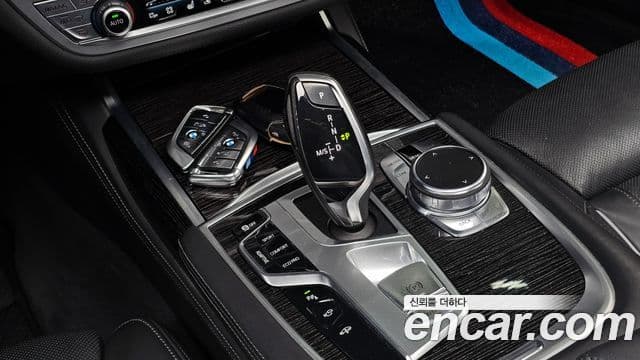 BMW 7 Series 2018 — Фото 9/20