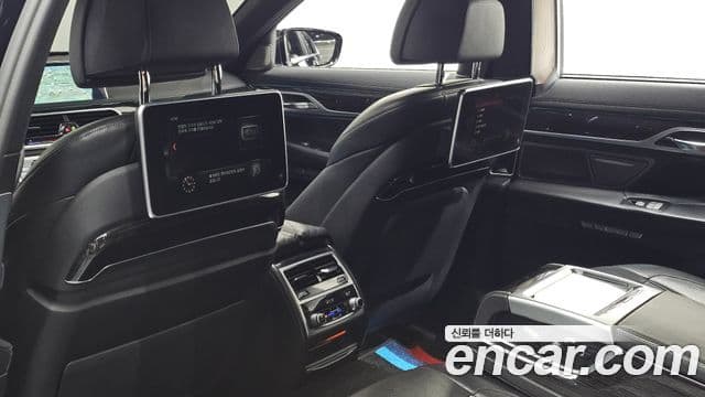 BMW 7 Series 2018 — Фото 20/20