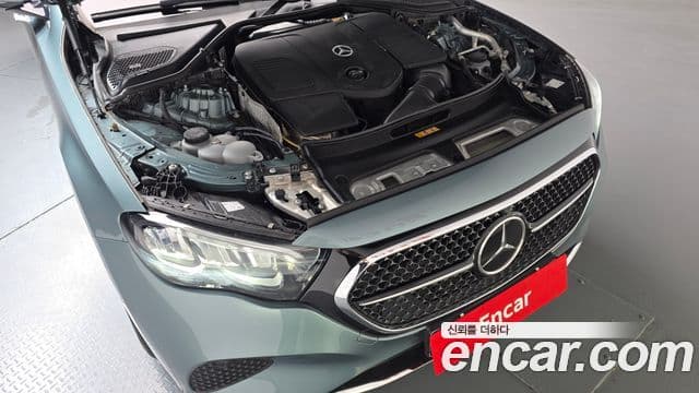 Mercedes-Benz E-Class 2025 — Фото 6/20