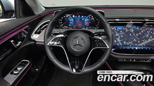 Mercedes-Benz E-Class 2025 — Фото 13/20