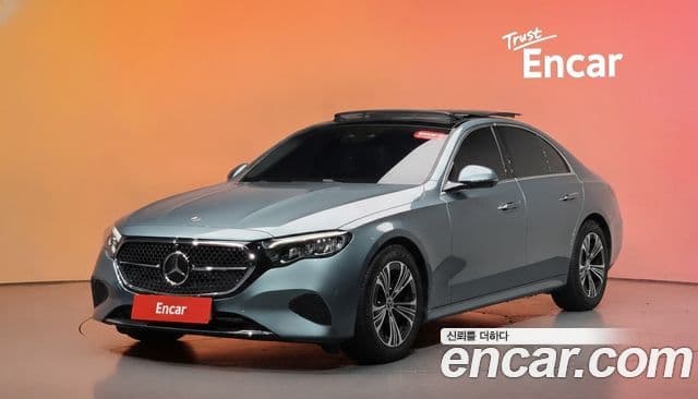 Mercedes-Benz E-Class 2025 — Фото 1/20