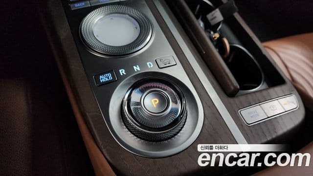 Genesis Electrified G80 2021 — Şəkil 9/20