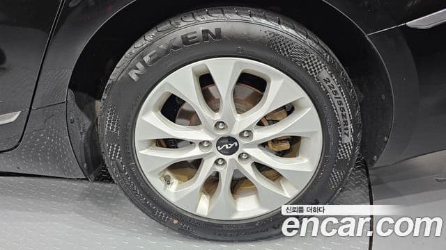 Kia K8 2023 — Photo 18/32