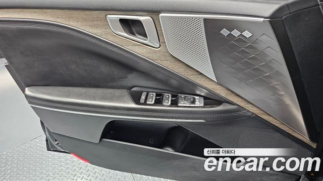 Kia K8 2023 — Photo 8/32