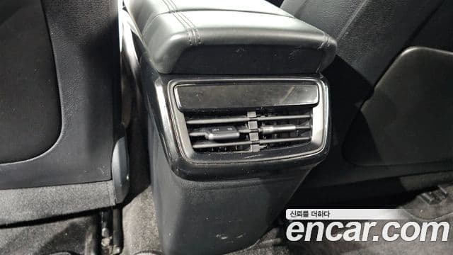 Kia K8 2023 — Photo 12/32