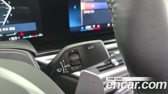BMW X6 2025 — Photo 21/35