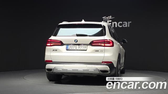 BMW X5 2022 — Photo 12/20