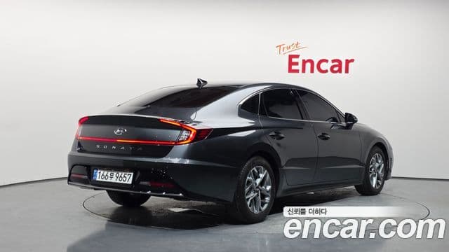 Hyundai Sonata 2023 — ფოტო 2/20