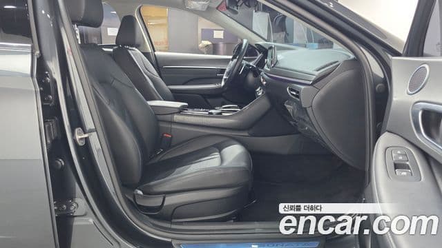 Hyundai Sonata 2023 — ფოტო 11/20