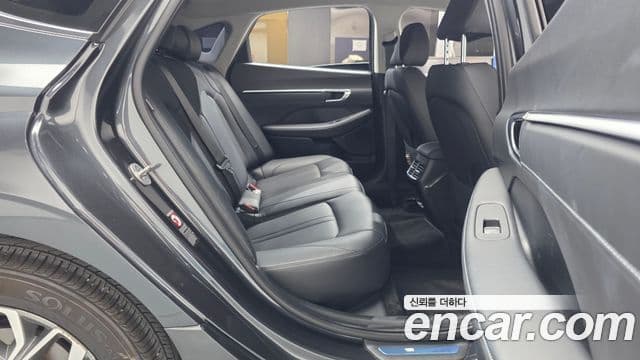 Hyundai Sonata 2023 — ფოტო 12/20