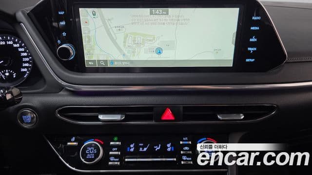 Hyundai Sonata 2023 — ფოტო 14/20