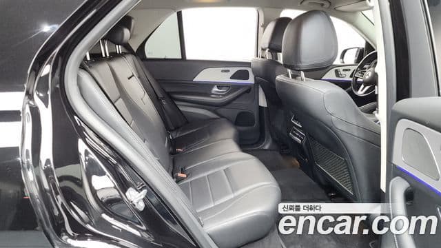 Mercedes-Benz GLE-Class 2019 — Şəkil 12/20