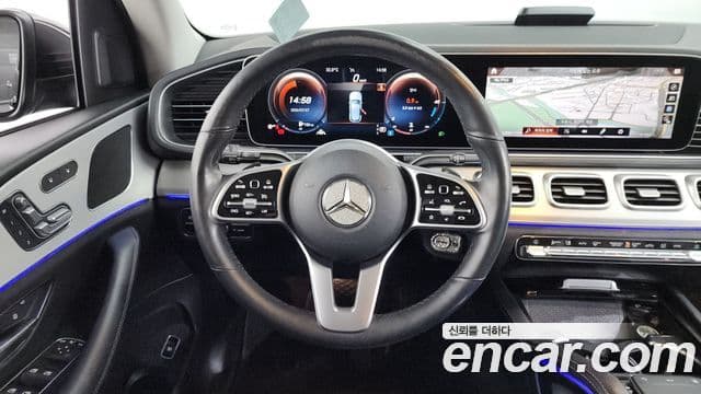 Mercedes-Benz GLE-Class 2019 — Şəkil 14/20