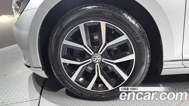 Volkswagen Passat GT 2018 — Фото 5/20