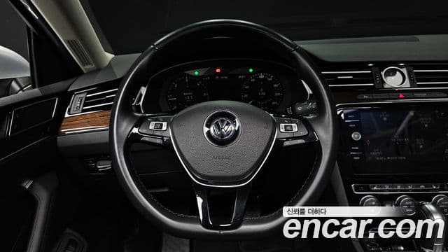 Volkswagen Passat GT 2018 — Фото 12/20
