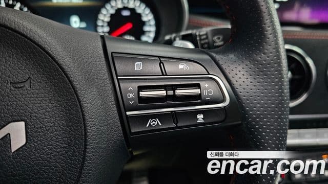 Kia Stinger 2022 — Şəkil 14/20