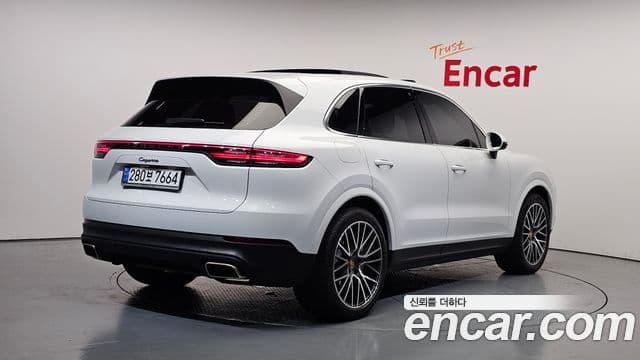 Porsche Cayenne 2020 — Фото 2/20