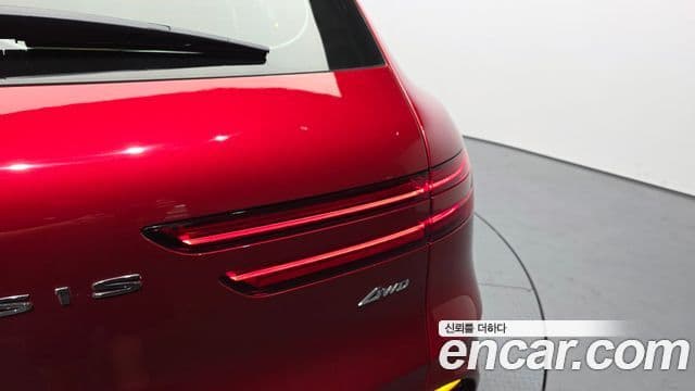 Genesis GV70 2022 — Photo 12/33