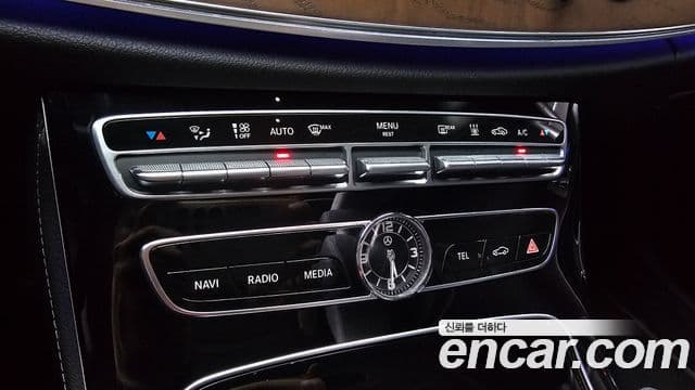 Mercedes-Benz E-Class 2019 — Фото 18/20