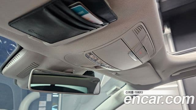 Mercedes-Benz E-Class 2019 — Photo 9/34