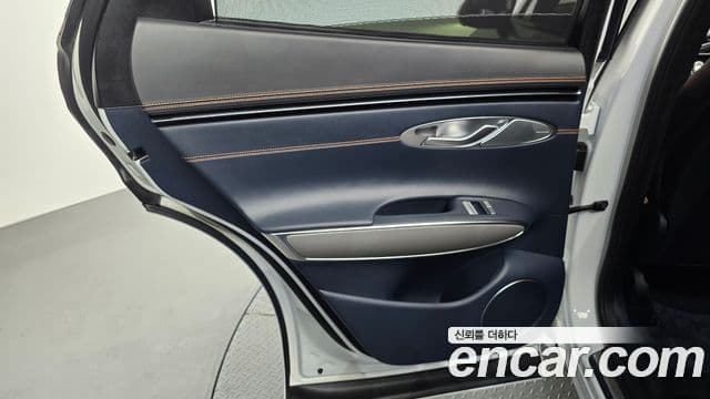 Genesis GV70 2025 — Şəkil 21/33