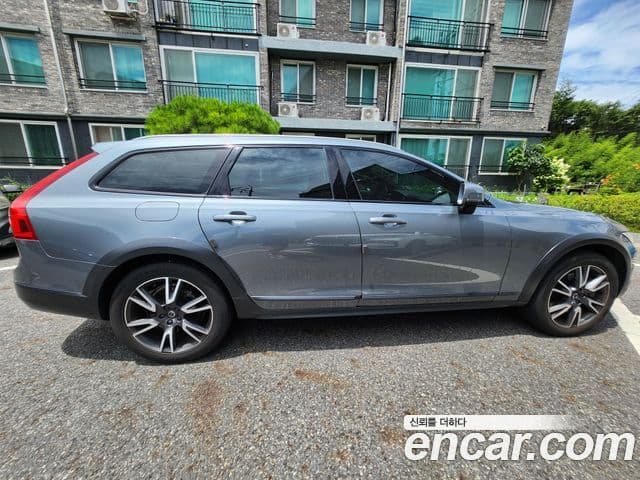 Volvo V90 Cross Country 2018 — Şəkil 3/18