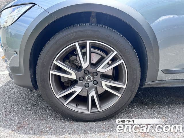 Volvo V90 Cross Country 2018 — Şəkil 5/18