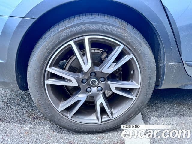 Volvo V90 Cross Country 2018 — Şəkil 7/18