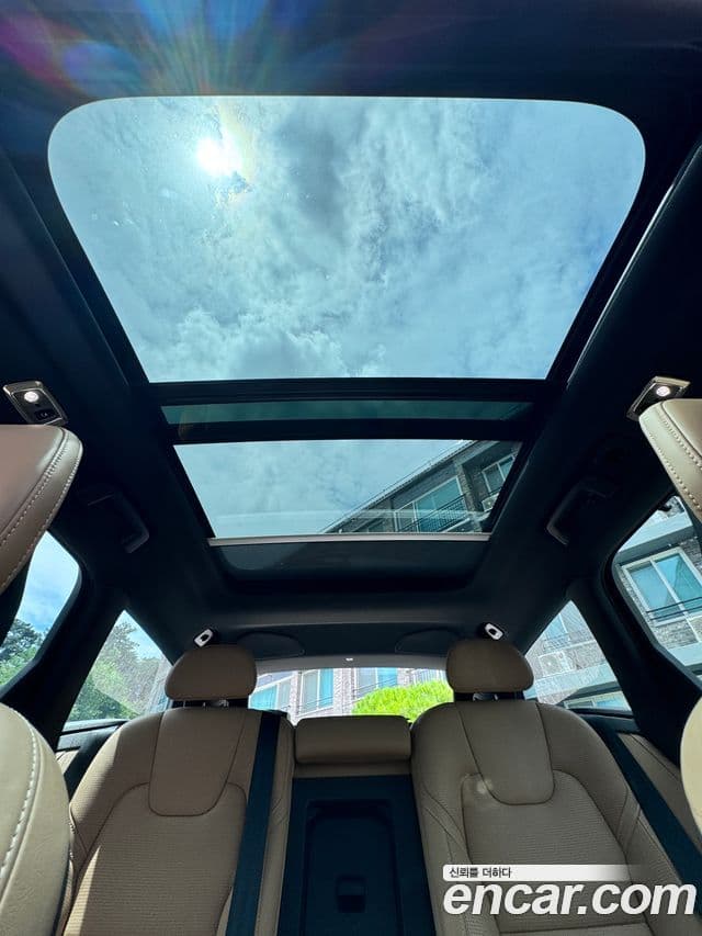 Volvo V90 Cross Country 2018 — Şəkil 8/18
