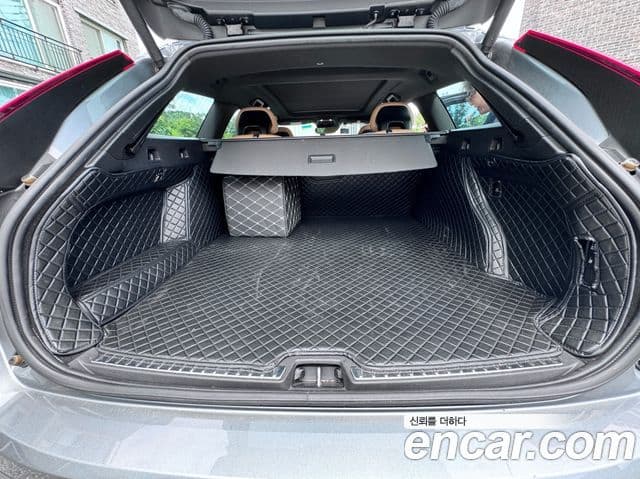 Volvo V90 Cross Country 2018 — Şəkil 16/18