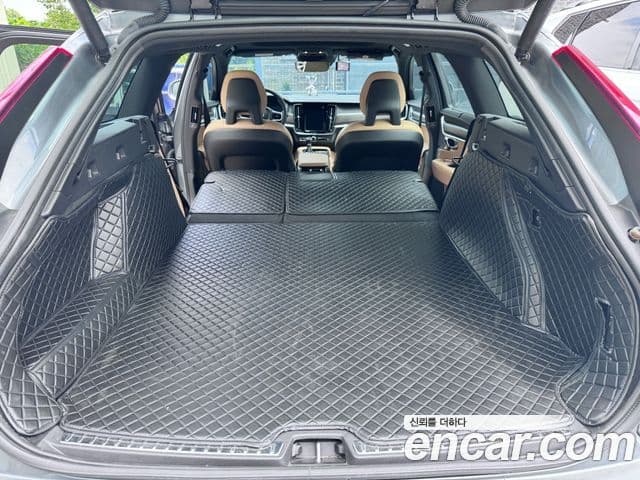Volvo V90 Cross Country 2018 — Şəkil 18/18
